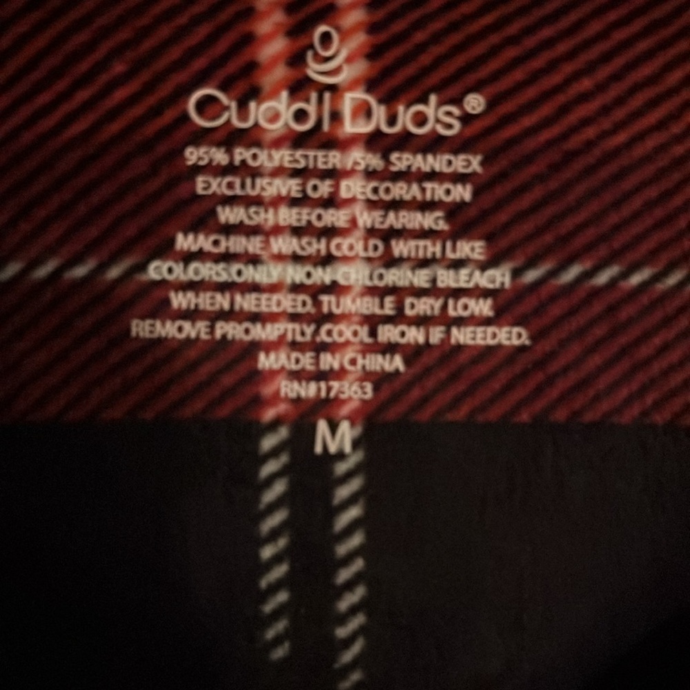 🆕Cuddl Duds Velour Plaid 2 Piece Pajama Set Black/Red Size M - Picture 4 of 4